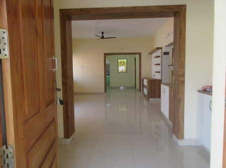 0) Li id 292 - House Entrance.JPG